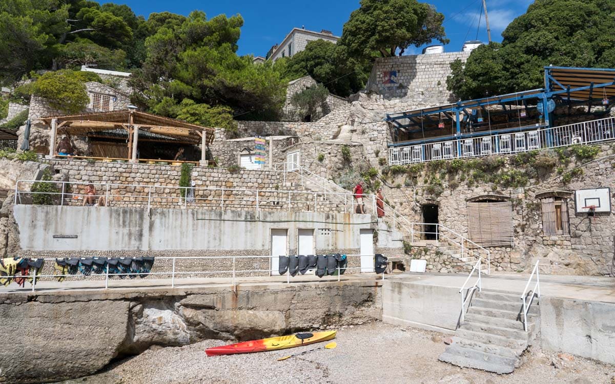 Dodo Beach Bar and Ala Mizerija above the beach